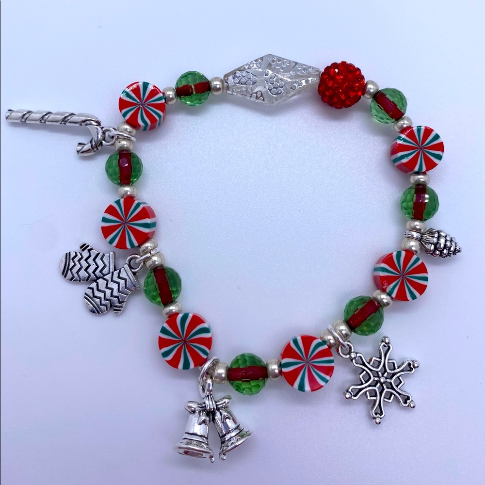 Handmade Christmas Charm Stretch Bracelet